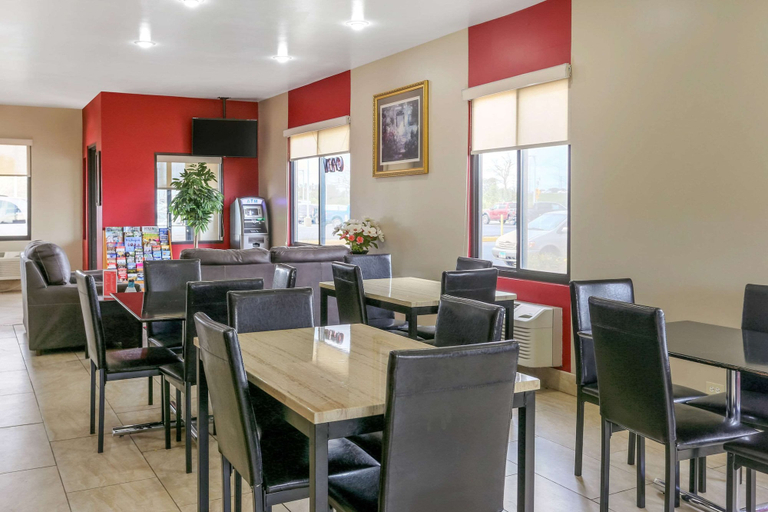Food & Drinks 5, Econo Lodge Shorewood, Will