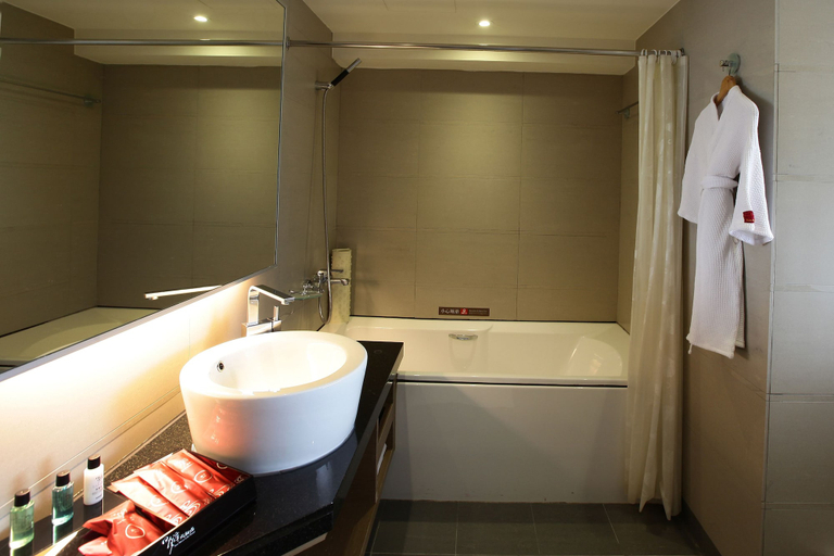 Bathroom 4, Sun Moon Lake Hotel, Nantou