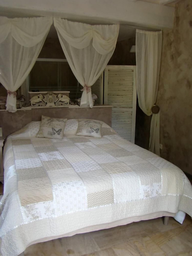 Bedroom 2, Le jardin de Saint Jean, Oise