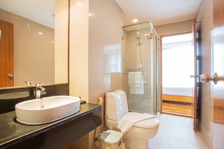 Bathroom 4, D Varee Montara Thonglor 25, Wattana
