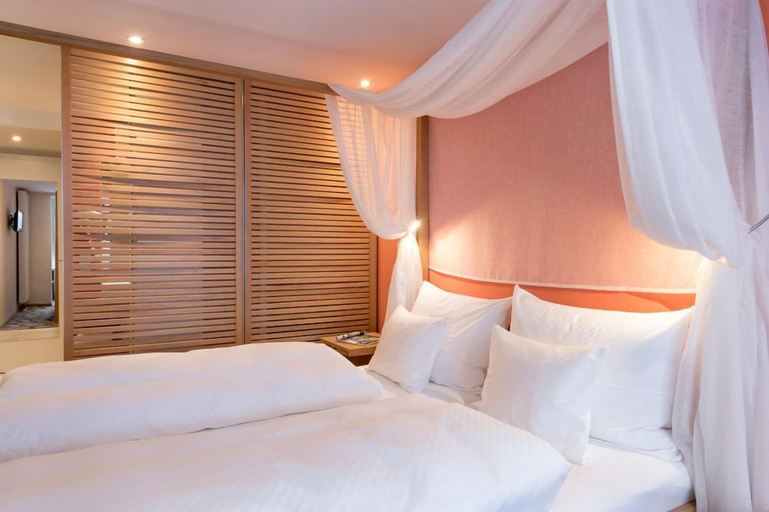 Bedroom 3, Landhotel Weißes Roß, Amberg-Sulzbach