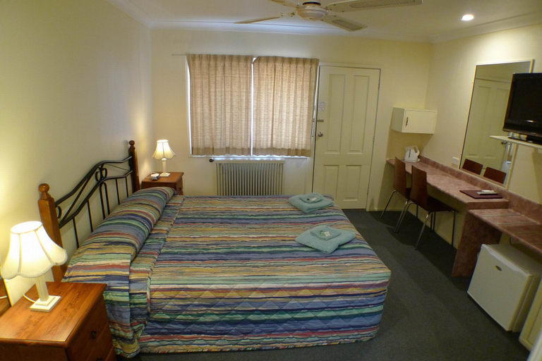 Bedroom 3, Parkhaven Motel, Goulburn Mulwaree - Goulburn