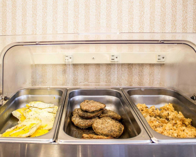 Food & Drinks 5, Quality Inn Elyria, Lorain