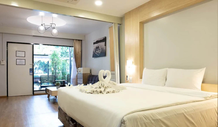 Bedroom 4, Basaya Beach Hotel & Resort, Pattaya