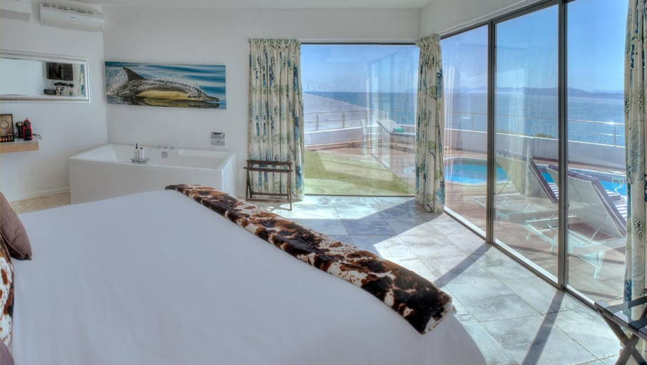 Bedroom 3, Sea Star Cliff, Overberg