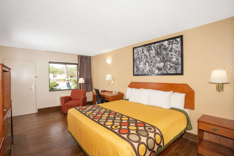 Bedroom 3, Super 8 by Wyndham North Palm Beach, Palm Beach