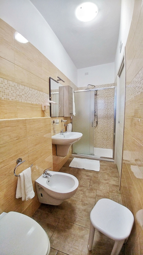Bathroom 5, Meridiana, Medio Campidano