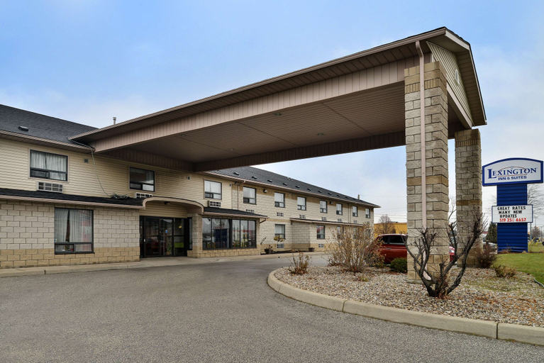 Exterior & Views