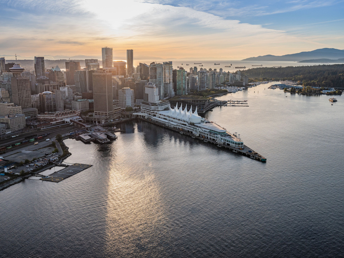 Exterior & Views 2, Delta Hotels by Marriott Vancouver Downtown Suites - Downtown Vancouver, Greater Vancouver