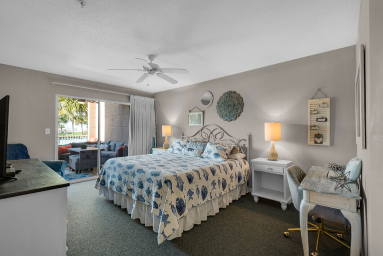Bedroom 4, Amalfi B118 - 1977160, Walton