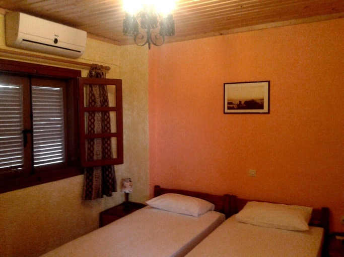 Bedroom 2, Sunrise Apartments, Crete