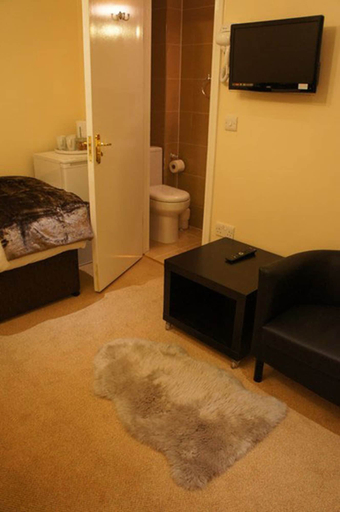 Bedroom 4, Sapphire Hotel, London