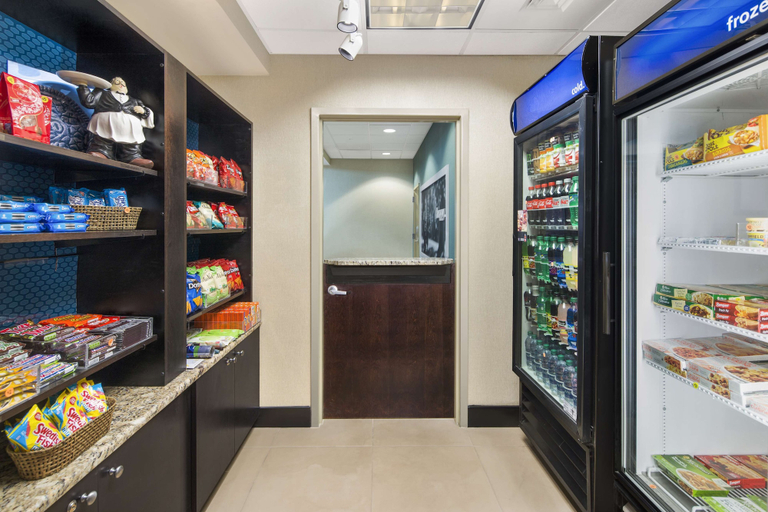Food & Drinks 5, Hampton Inn Columbia I-20-Clemson Road, Richland