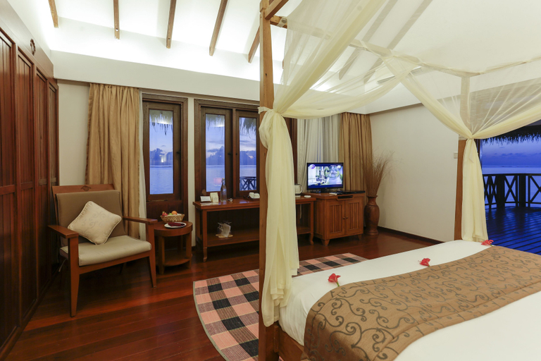 Bedroom 3, Medhufushi Island Resort, Mulaku Atoll