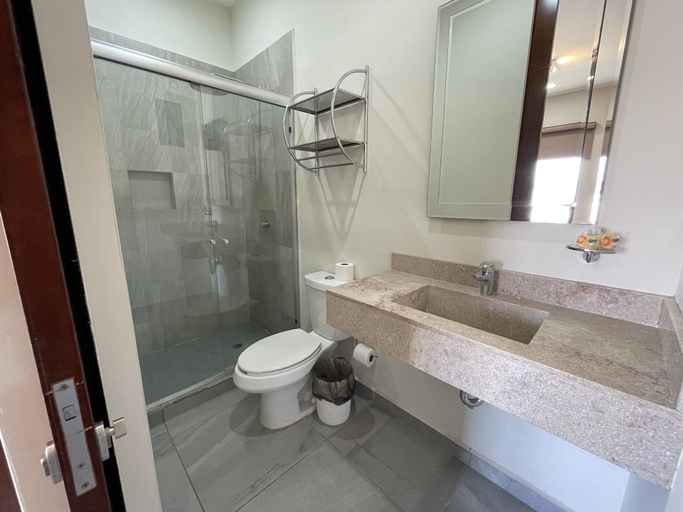 Bathroom 3, Condesa Apartments, Mazatlán