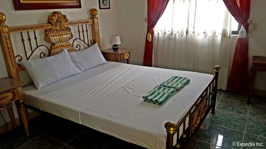 Bedroom 2, White Castle Resort & Hotel, Lian