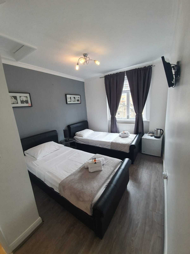 Bedroom 4, The Cameron Hotel, London