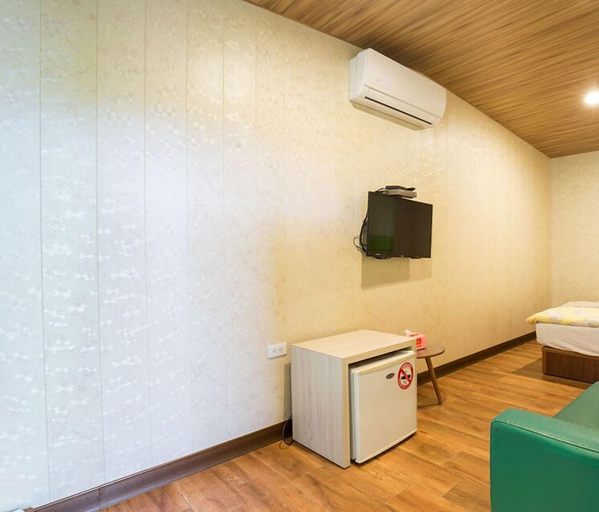Others 5, Happy House, Pingtung