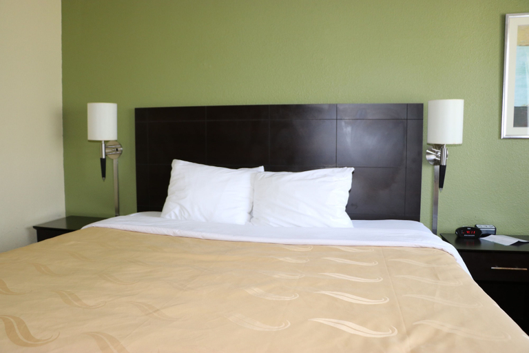 Bedroom 2, Quality Inn Evansville Eastland Area, Vanderburgh