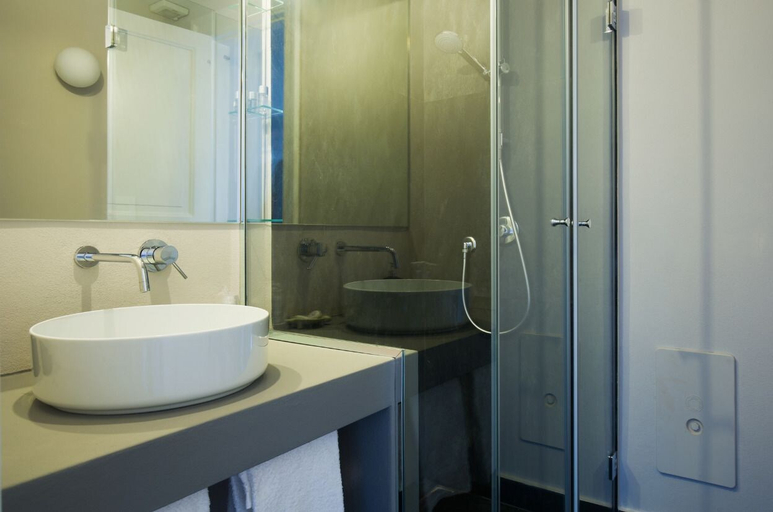Bathroom 3, B&B Palazzo Mirelli, Napoli