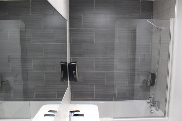Bathroom 5, Ox Hotel Manchester, Salford