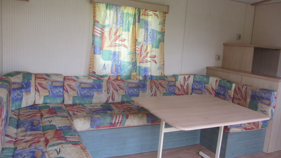 Others 5, Camping des Etoiles - Mobil-Home, Aveyron