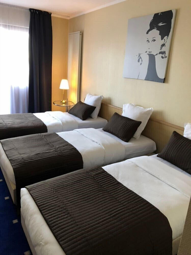 Bedroom 3, Park Hotel Airport, Hainaut