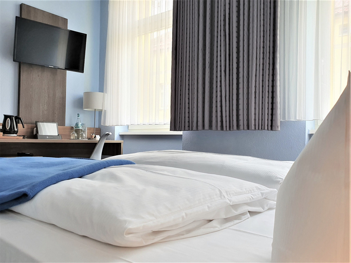 Bedroom 5, Melarose Feng Shui Hotel, Berlin
