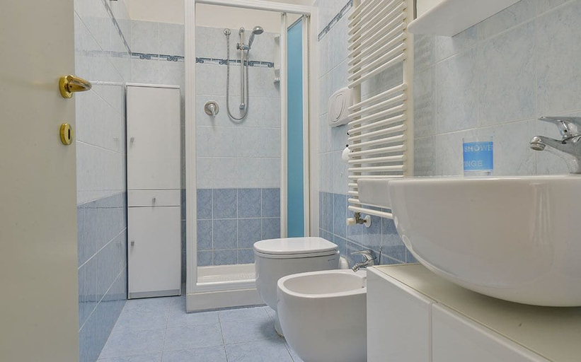 Bathroom 4, Eagle View Apartment, Bologna