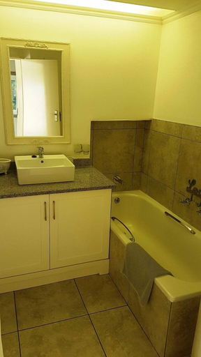 Bathroom 3, 207 Terra Mare, eThekwini