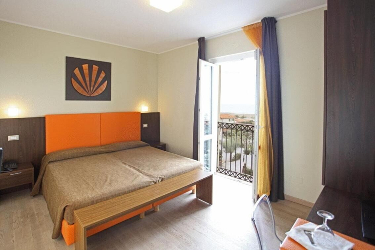 Bedroom 2, Arianna Hotel, Lucca