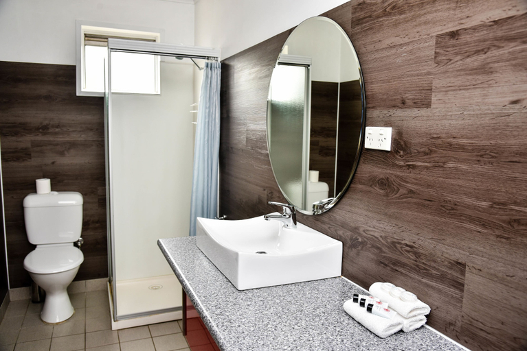 Bathroom 4, Hobart Tower Motel, Hobart