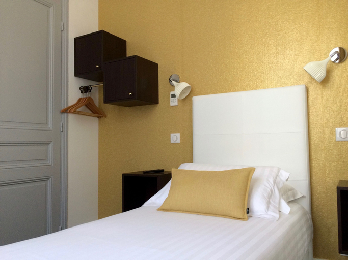 Bedroom 4, Hotel Villa Rose, Alpes-Maritimes