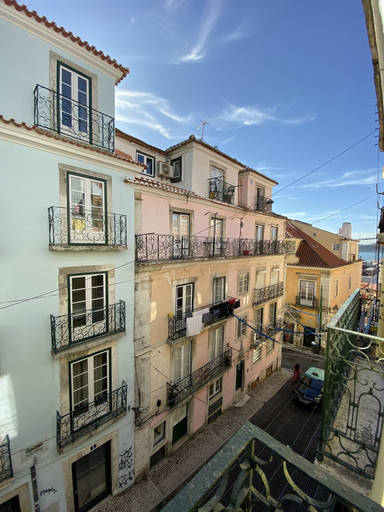Others 4, Bica Chiado Self-Catering Apartment, Lisbon