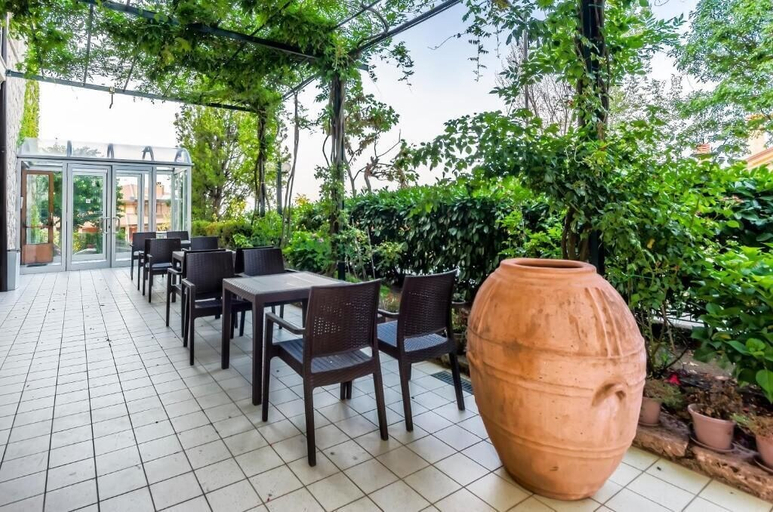 Food & Drinks 5, Hotel Colucci, Avellino