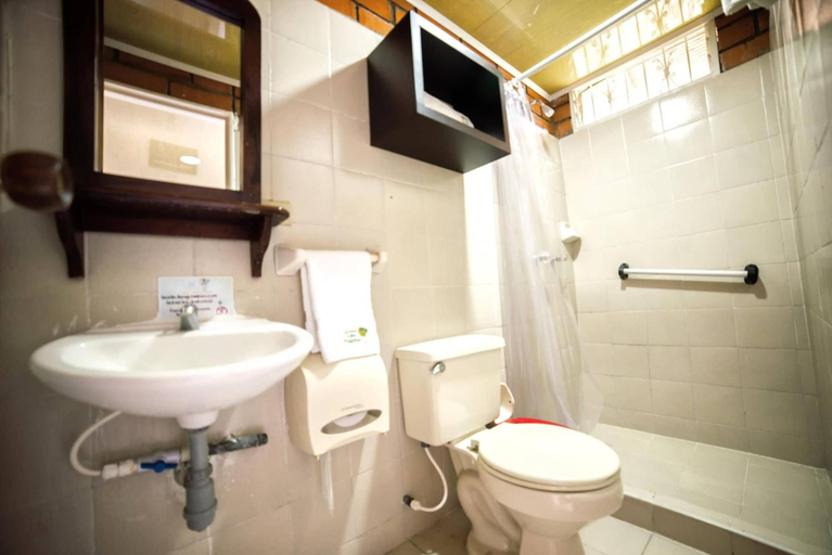Bathroom 4, Eco Hotel Las Palmas, Armenia