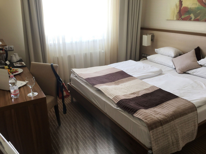 Bedroom 3, Famulus Hotel, Győr