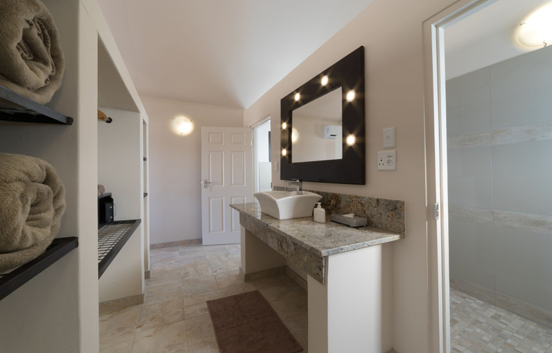 Bathroom 4, Desert Camp, Gibeon