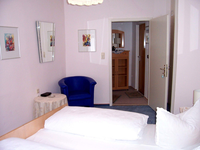 Bedroom 2, Hotel Krone, Forchheim