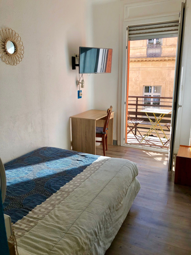 Bedroom 4, Hôtel Colisée Verdun, Hérault