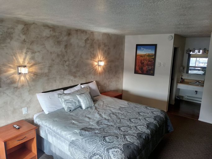 Bedroom 3, High Desert Inn, Sevier
