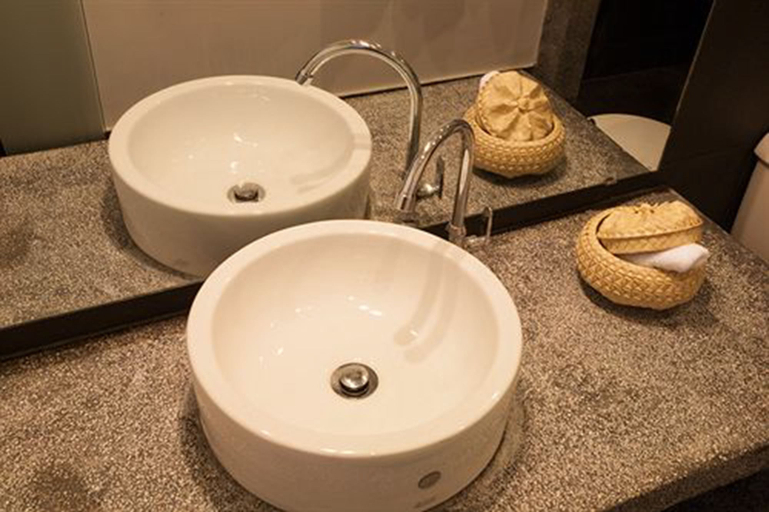 Bathroom 3, The 252, Phnom Penh