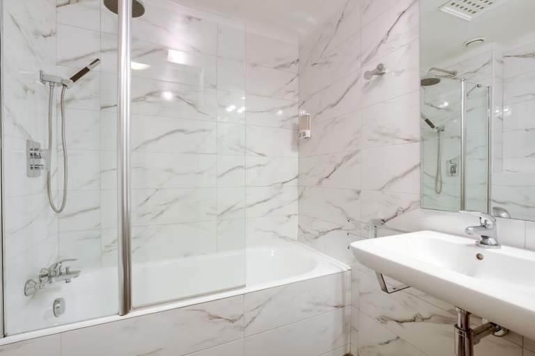 Bathroom 4, Hotel Opéra Maintenon, Paris