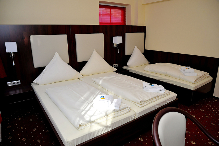 Bedroom 3, Hotel Neugrabener Hof, Hamburg