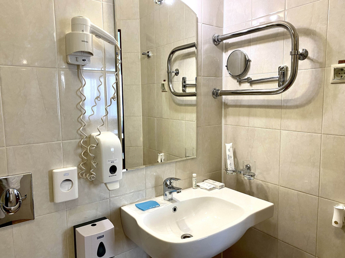 Bathroom 2, Amaks City Hotel, Krasnoyarsk