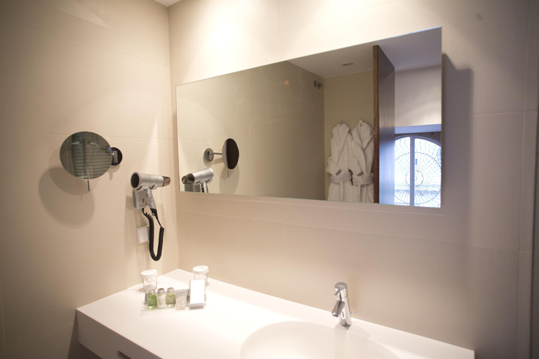 Bathroom 5, Hotel Carris Porto Ribeira, Porto