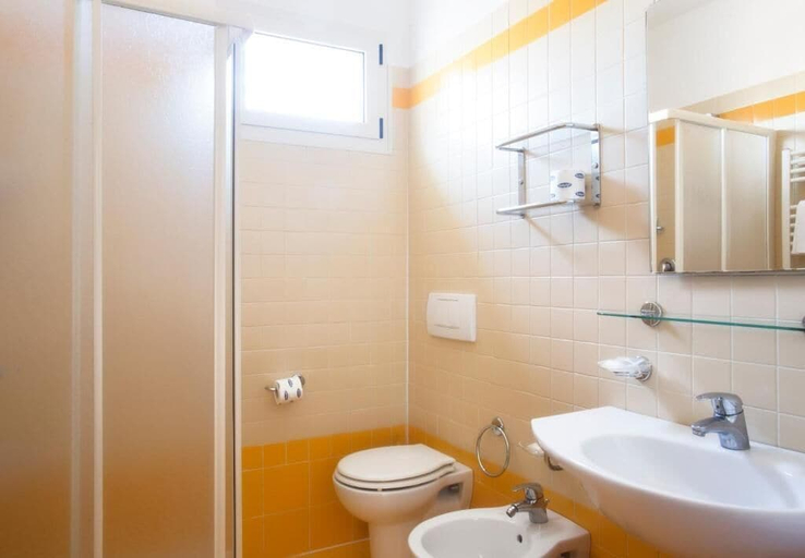 Bathroom 5, Residence Mimosa, Rimini