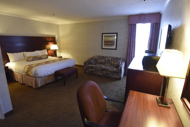 Bedroom 4, Tropical Inn, Division No. 16