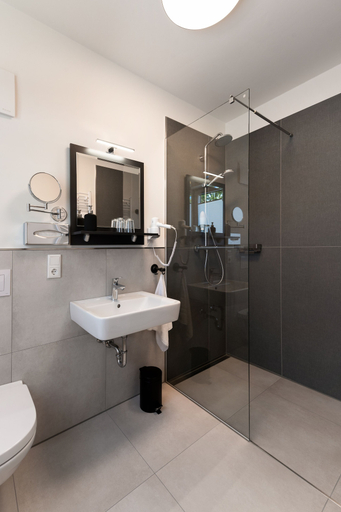 Bathroom 4, Hotel Nagel, Borken