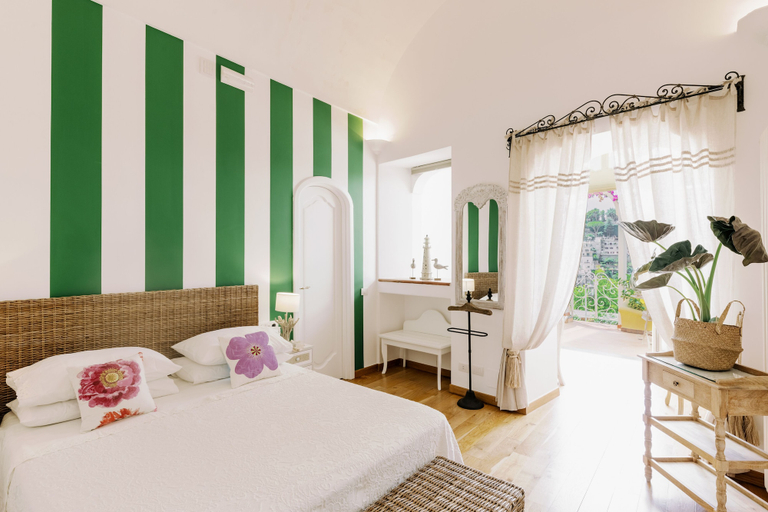 Bedroom 4, Villa Mary Suites, Salerno